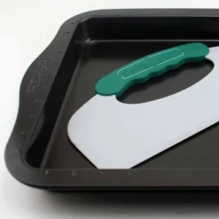 BergHOFF Perfect Slice 14 Inches Cookie Sheet With Tool