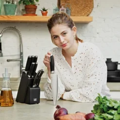 BergHOFF Graphite Stainless Steel Chef's Knife 8" -BergHOFF Store GUEST 4735691b 802a 4230 a733 5d096cbe8b48