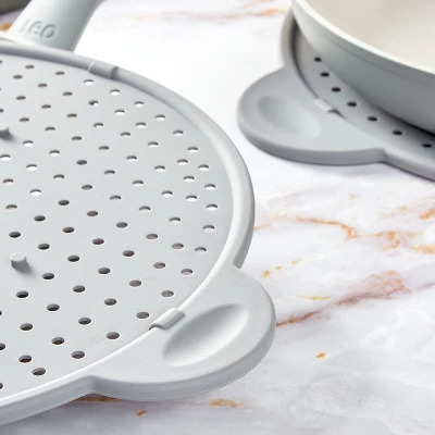 BergHOFF Essentials Heat-resistant Silicone Splatter Screen, Grey 4 BergHOFF Essentials Heat-resistant Silicone Splatter Screen, Grey - Image 2