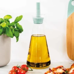 BergHOFF LEO Glass Oil Dispenser 0.57 Qt., Air-tight Lid, Drip-free Spout 12 BergHOFF LEO Glass Oil Dispenser 0.57 Qt., Air-tight Lid, Drip-free Spout -BergHOFF Store GUEST 54aaceea e8bf 4b7e ab8a 13e5f33e632c