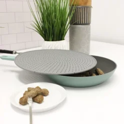 BergHOFF Studio 13" Silicone Splatter Screen -BergHOFF Store GUEST 59145608 6668 49bb 8414 802afa2c53dd