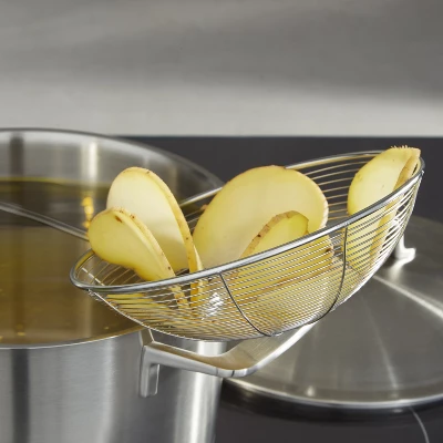 BergHOFF Studio 17" Stainless Steel Wire Skimmer 5 BergHOFF Studio 17" Stainless Steel Wire Skimmer - Image 3