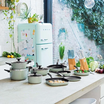 BergHOFF Sage And Slate Non-stick Aluminum Stockpot With Glass Lid 9 BergHOFF Sage And Slate Non-stick Aluminum Stockpot With Glass Lid - Image 7