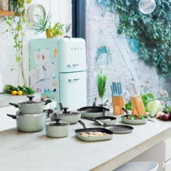 BergHOFF Sage And Slate Non-stick Aluminum Pancake Pan -BergHOFF Store GUEST 85c02b23 4cdf 419d 923e 138e1b5be469 3