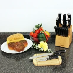 BergHOFF Essentials 18Pc Cutlery Set, Block With 8 Steak Knives, Hand-sharpened