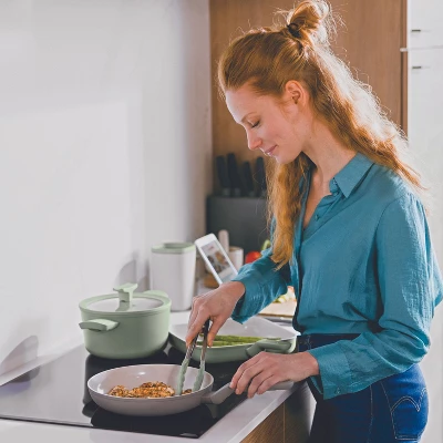 BergHOFF Balance Non-stick Ceramic Frying Pan, Recycled Aluminum 7 BergHOFF Balance Non-stick Ceramic Frying Pan, Recycled Aluminum - Image 5