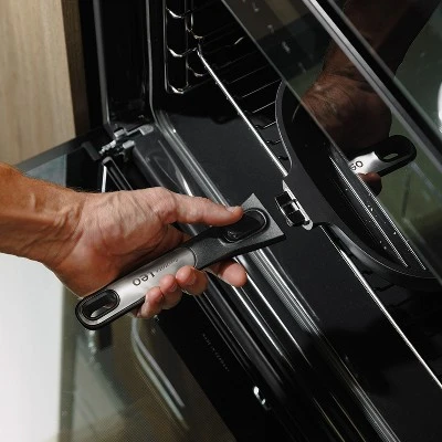 BergHOFF Phantom Non-stick Recycled Cast Aluminum Grill Pan 10.25" 7 BergHOFF Phantom Non-stick Recycled Cast Aluminum Grill Pan 10.25" - Image 5