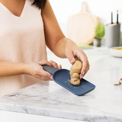 BergHOFF Leo 3Pc Kitchen Gadget Set, Herb Cutter, Ginger Grater 5 BergHOFF Leo 3Pc Kitchen Gadget Set, Herb Cutter, Ginger Grater - Image 3
