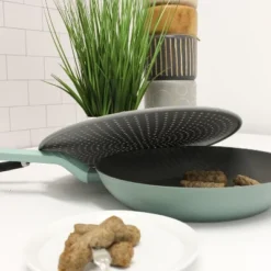 BergHOFF Studio 13" Silicone Splatter Screen -BergHOFF Store GUEST ddb352a4 1a8f 4347 8e7d 109a097e1a6d