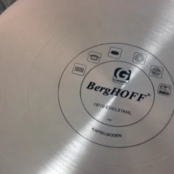 BergHOFF Essentials 18/10 Stainless Steel Stockpot, Glass Lid, Manhattan -BergHOFF Store GUEST f97919f7 57b8 4605 89ff 4dfb33d0d1c0